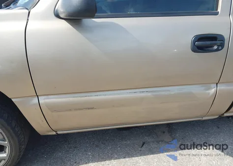 2005 Chevrolet Silverado 1500 z USA, uszkodzony, nr VIN 1GCEC14V05Z254691